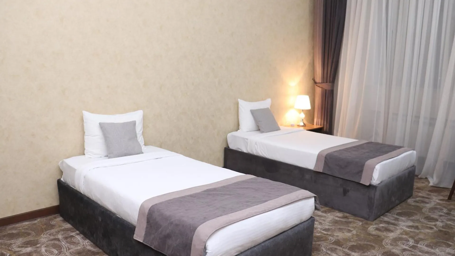 Volga Hotel Baku 5*,