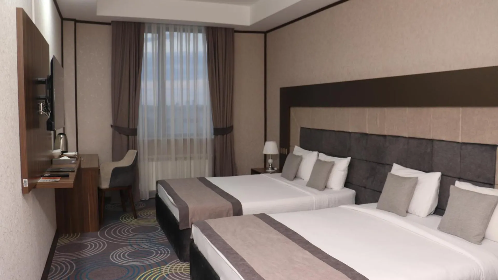 Volga Hotel Baku 5*,