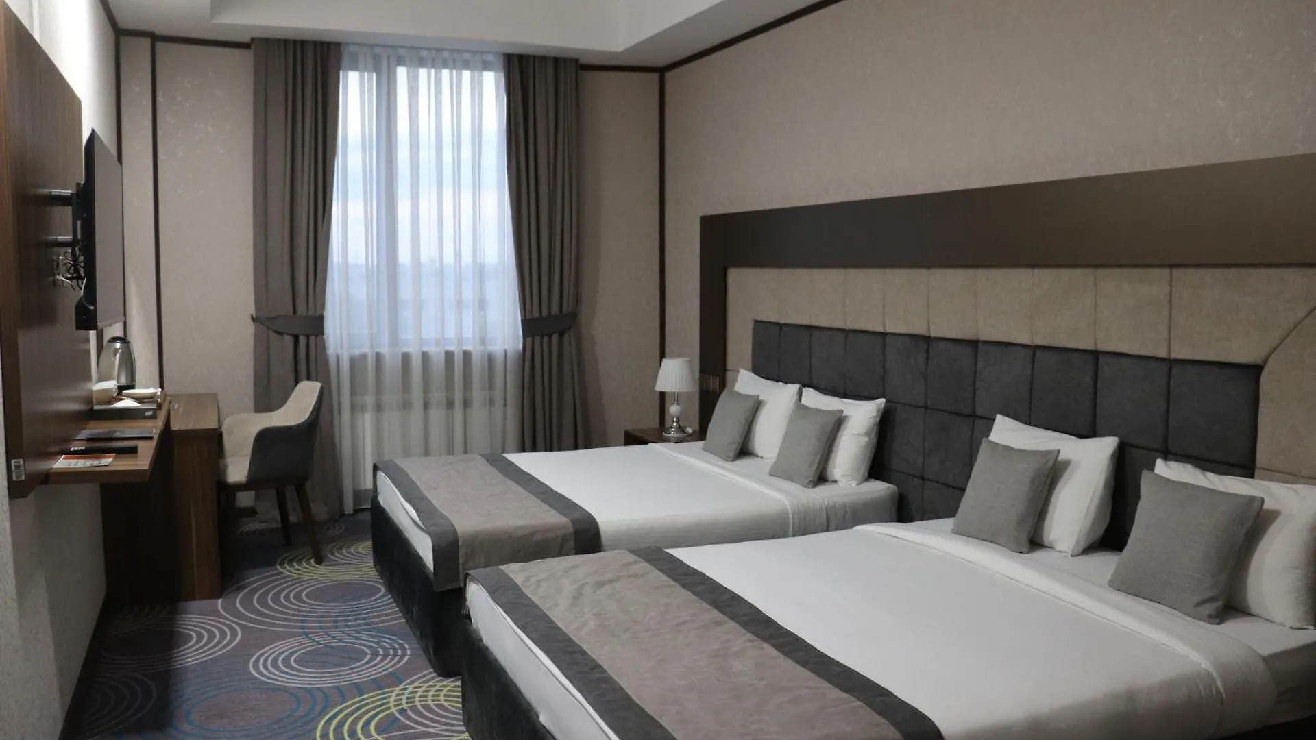 Volga Hotel Baku 5*,