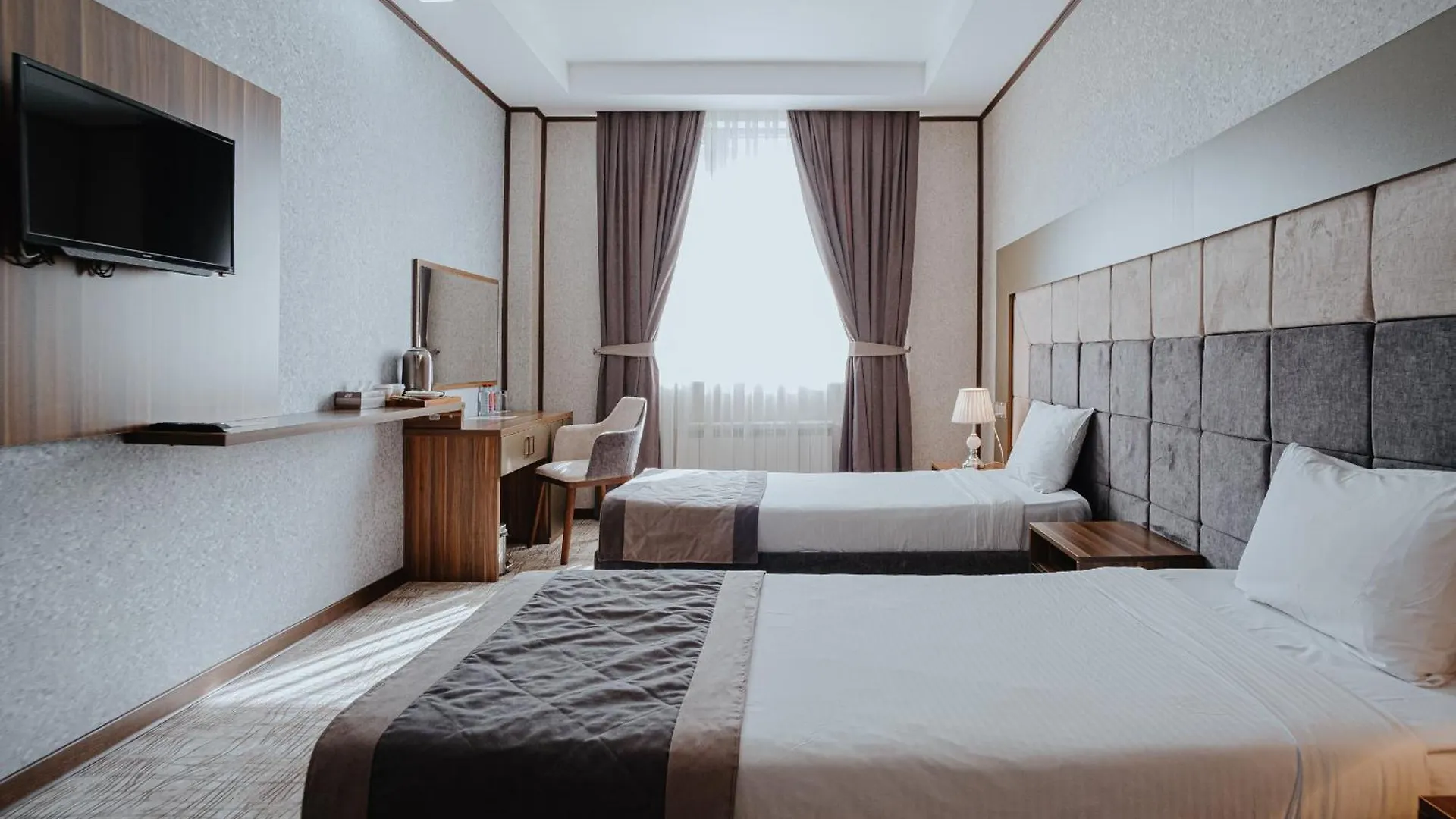 Volga Hotel Baku 5*,