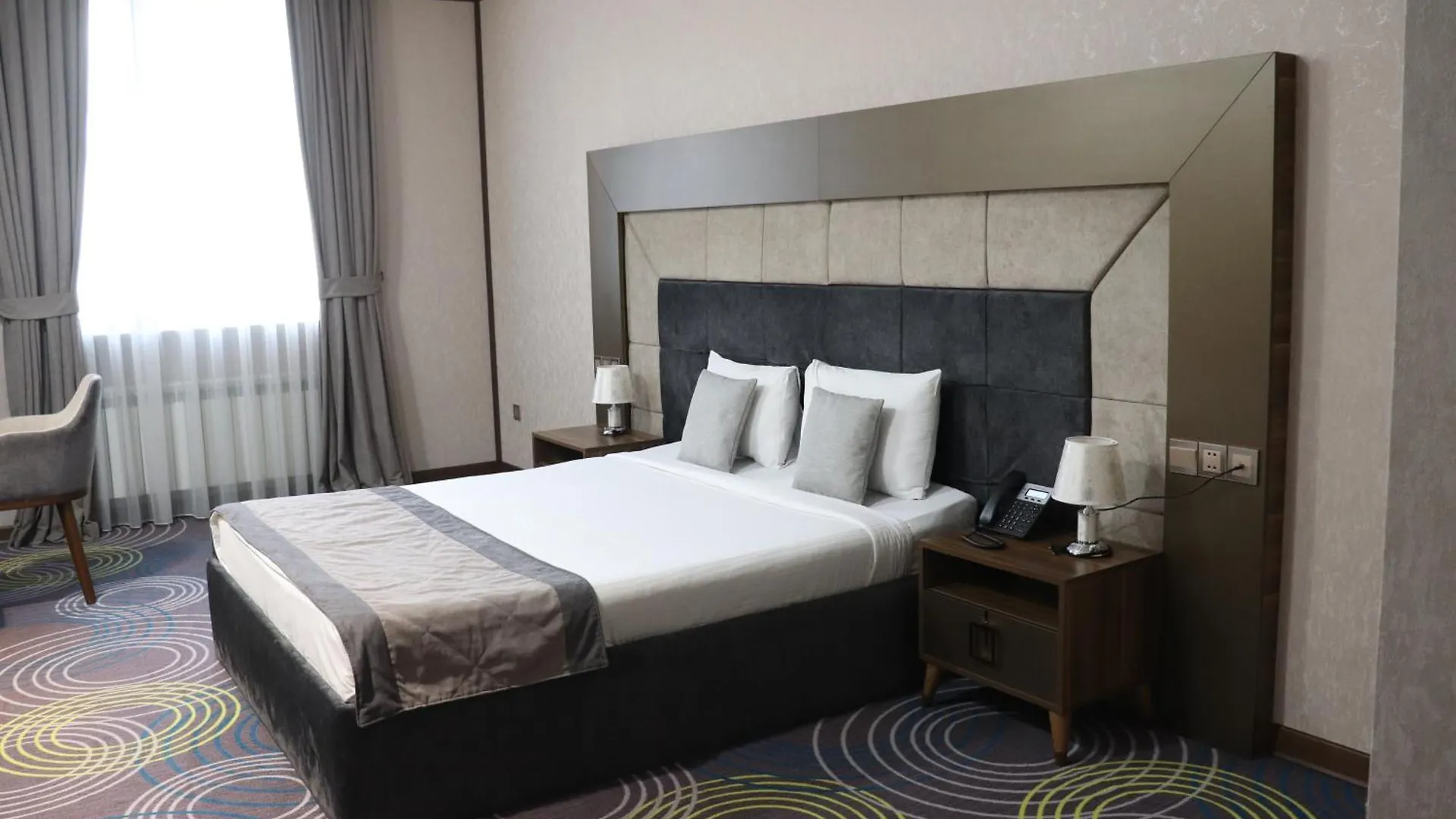 Volga Hotel Μπακού 5*,